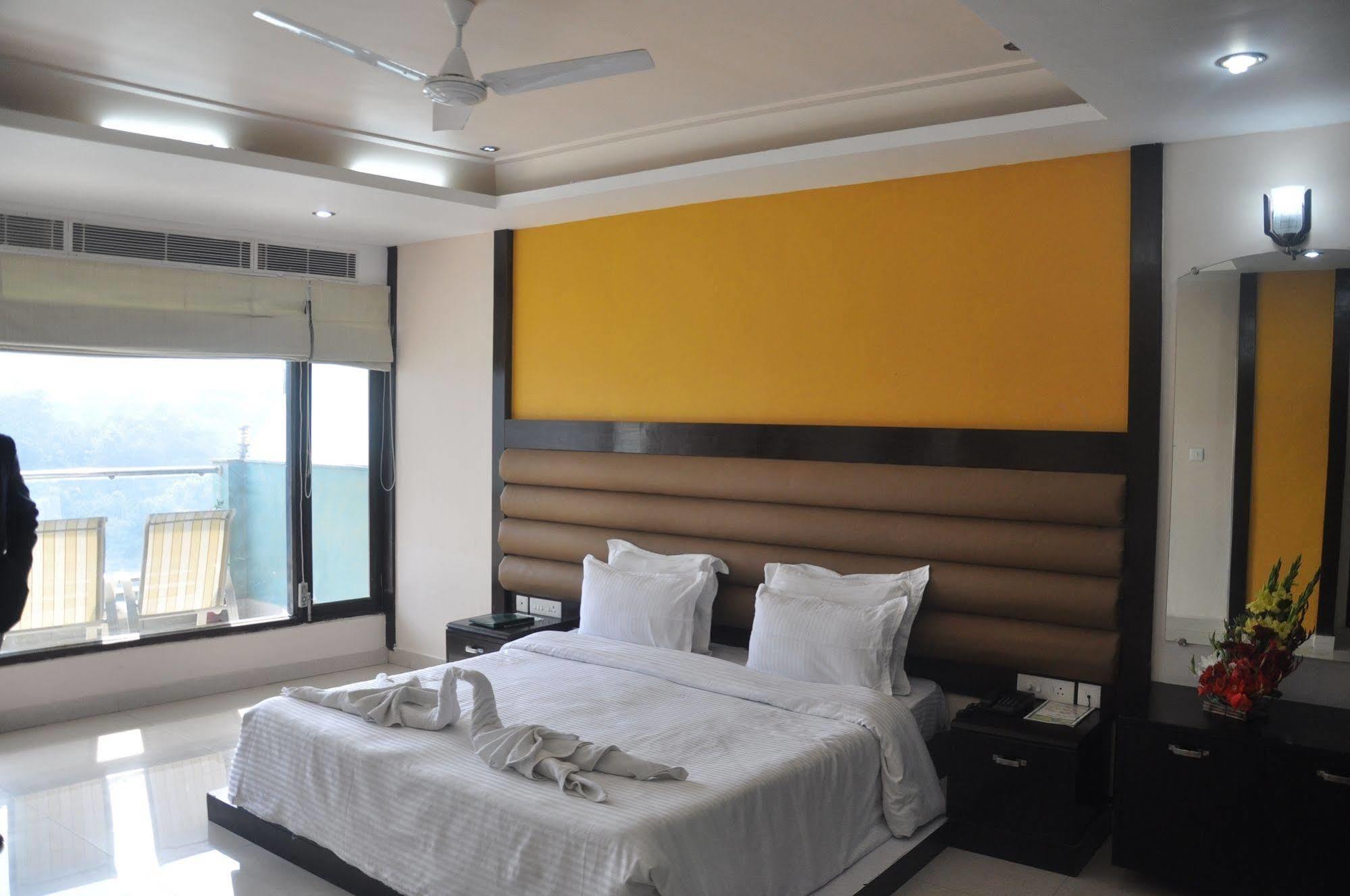 Ganga Beach Resort ริชิเคช ภายนอก รูปภาพ